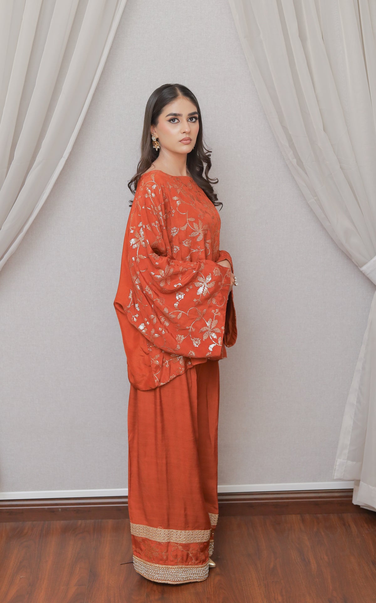Terracotta With Kimono Cut